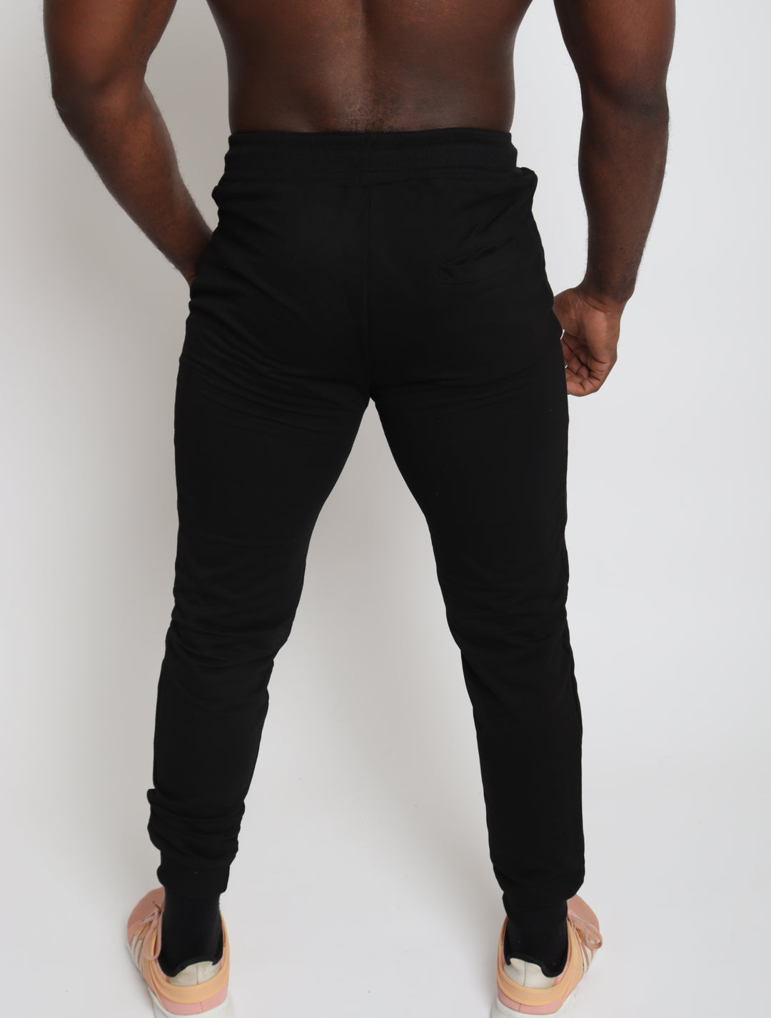 Joggers de entrenamiento IK negros 